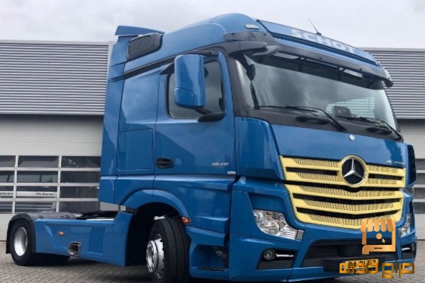 للبيع شاحنه مرسيدس بحالة رائعة