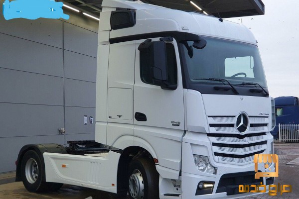 شاحنه مرسيدس فائقة الجودة  للبيع