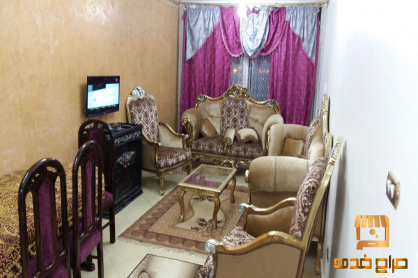 شقه للايجار بجوار ميدان الساعة