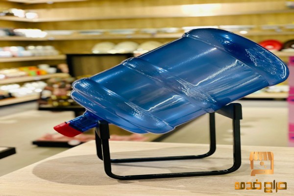 حامل قارورة المياة المعدن